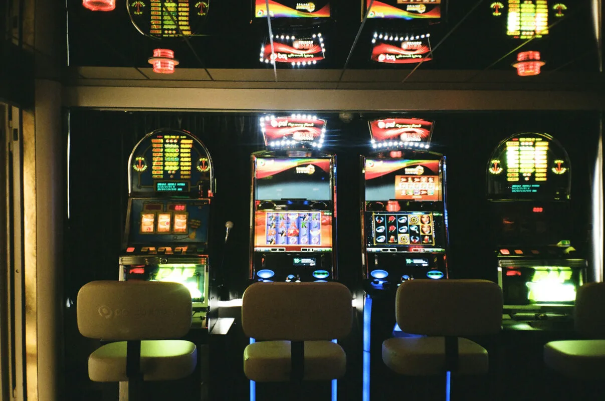 Stanza con Slot machines 